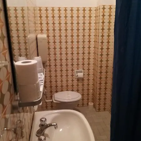 Otel Enrica 3*