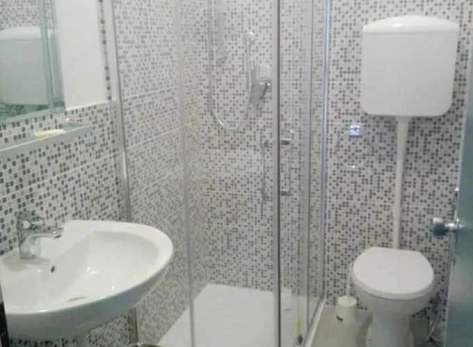 Отель Enrica 3*